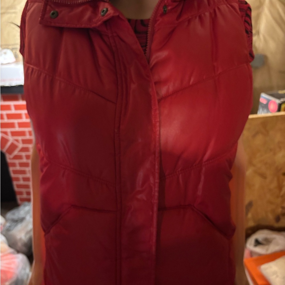 Old Navy Women's Bright Red Vest Size M